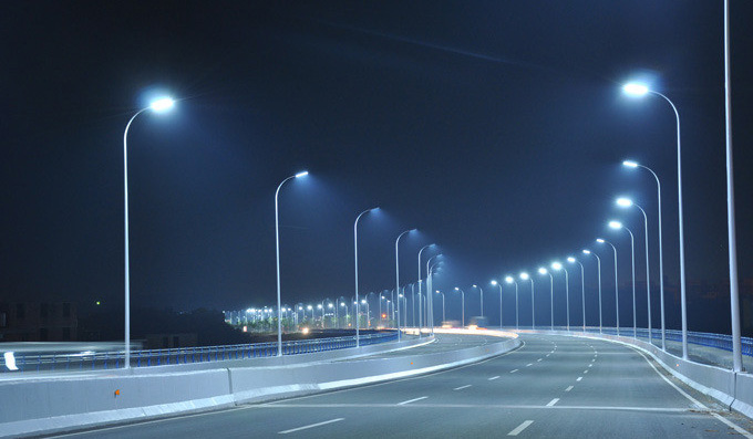 LED street light power supply system lightning protection scheme